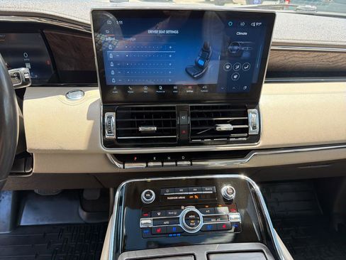 Used 2022 Lincoln Navigator L Reserve RWD image 29