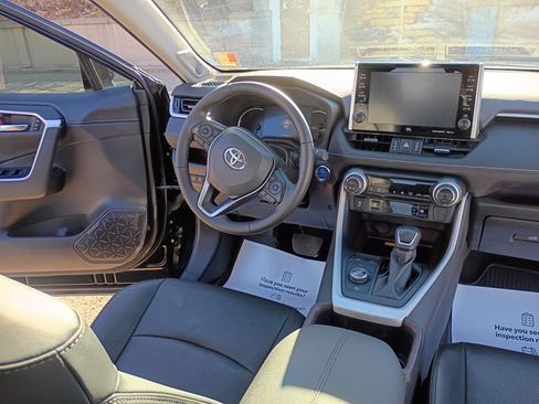 Used 2022 Toyota RAV4 Limited image 21