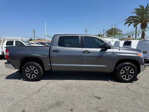 Used 2017 Toyota Tundra SR5 image 4
