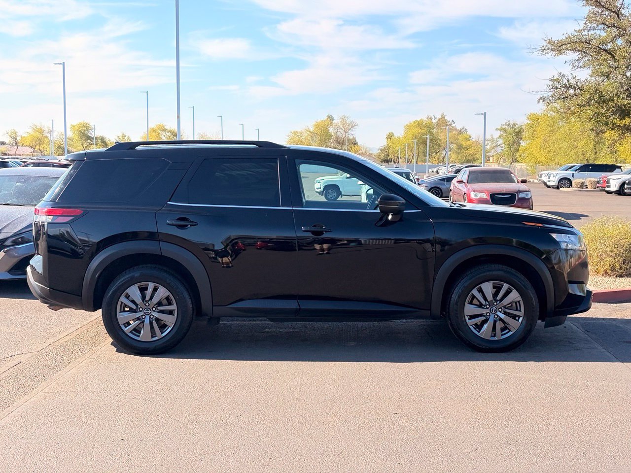 Certified 2025 Nissan Pathfinder SV AWD/4WD image 7