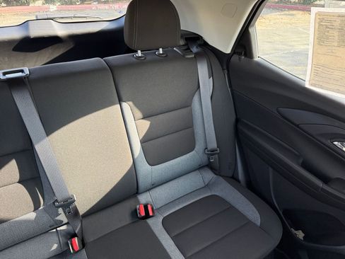 Used 2025 Chevrolet TrailBlazer LT image 35