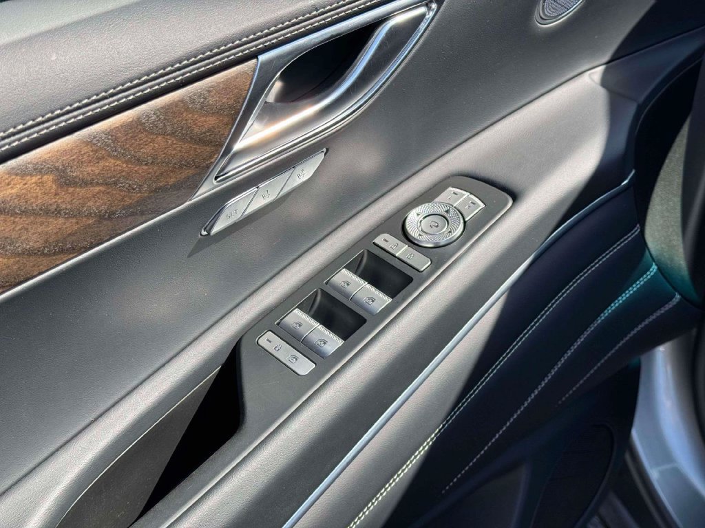 Certified 2025 Genesis GV80 2.5T Select AWD/4WD image 16