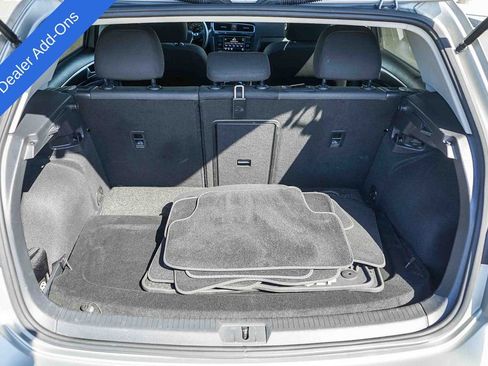 Used 2019 Volkswagen Golf S image 28