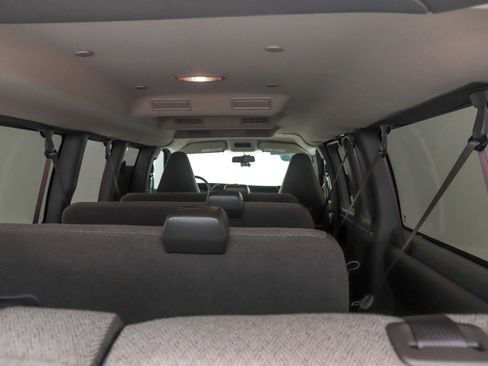 Used 2025 Chevrolet Express 3500 LS RWD image 13