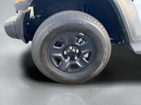 Used 2023 Jeep Wrangler Sport AWD/4WD image 27