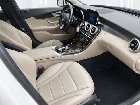 Used 2016 Mercedes-Benz C 300 4MATIC Sedan image 9