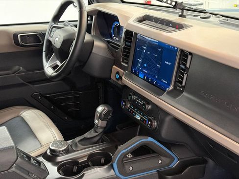 Used 2024 Ford Bronco Wildtrak image 9