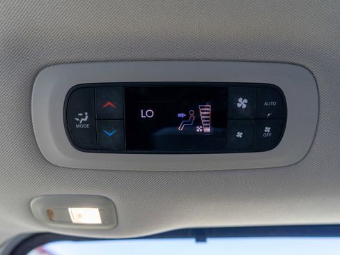 Used 2021 Chrysler Pacifica Limited w/ Premium & Safety Sphere Group AWD/4WD image 31