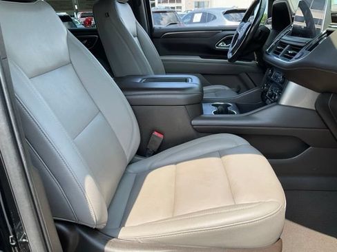 Used 2021 Chevrolet Suburban Z71 w/ Z71 Off-Road Package AWD/4WD image 21