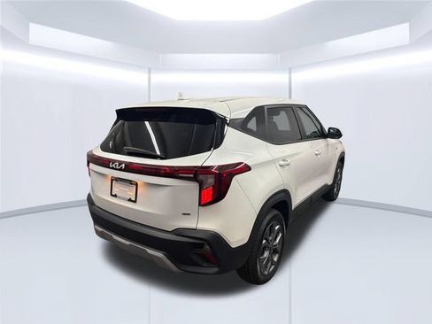 Certified 2024 Kia Seltos LX AWD/4WD image 6