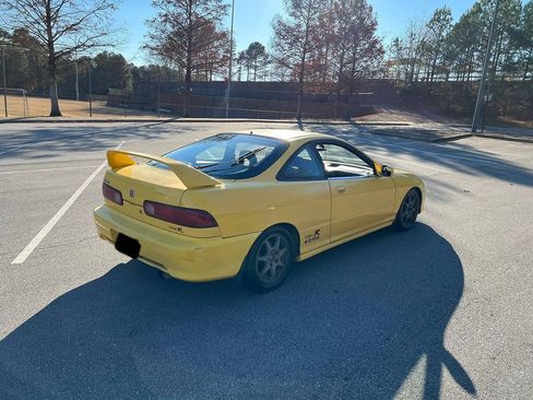 Used 2001 Acura Integra Type R FWD image 3