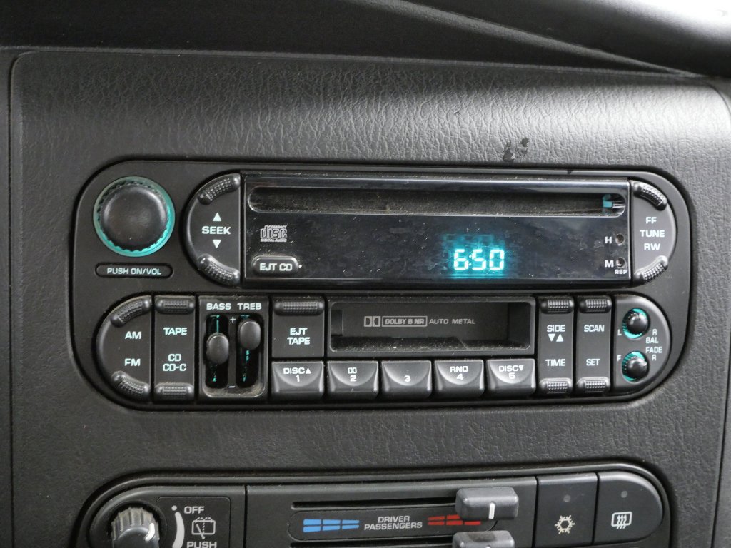 Used 2002 Dodge Durango Sport AWD/4WD image 24