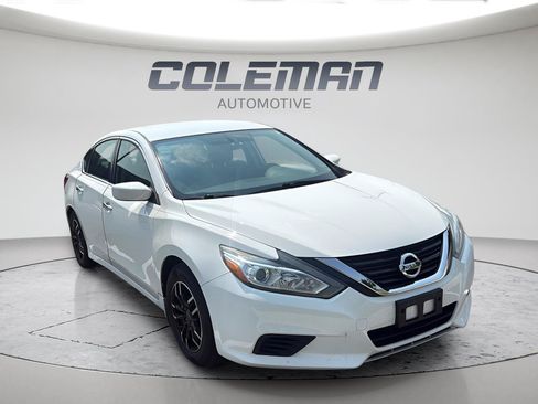 Used 2018 Nissan Altima 2.5 S w/ S Convenience Package FWD image 3