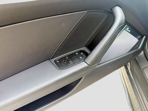 Certified 2022 Porsche 911 Turbo S AWD/4WD image 19