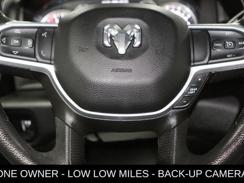 Used 2023 RAM 2500 Big Horn w/ Cold Weather Group AWD/4WD image 17