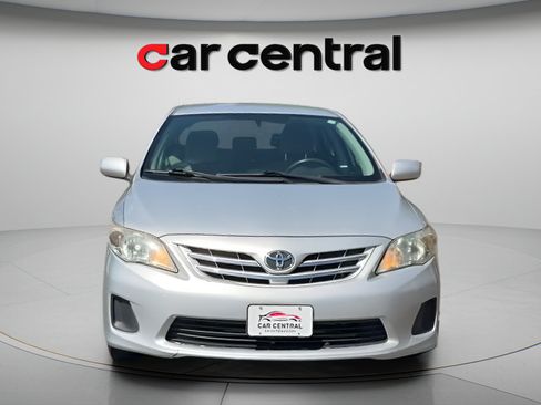 Used 2013 Toyota Corolla LE FWD image 9