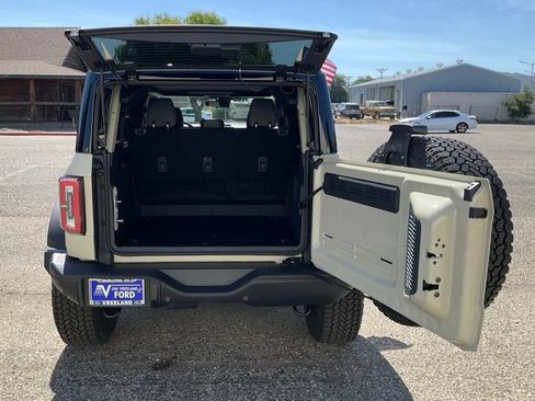 New 2026 Ford Bronco Badlands w/ Sasquatch Package AWD/4WD image 18