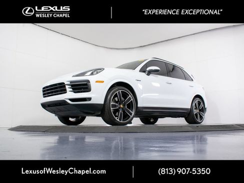 Used 2023 Porsche Cayenne AWD/4WD image 11