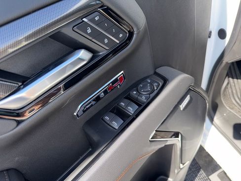 New 2026 GMC Sierra 1500 AT4 w/ Technology Package AWD/4WD image 11
