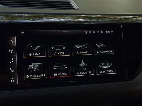 Used 2022 Audi RS e-tron GT w/ Carbon Performance Package image 42