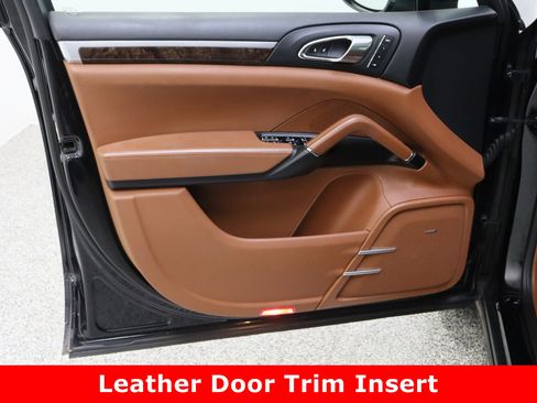 Used 2016 Porsche Cayenne image 12