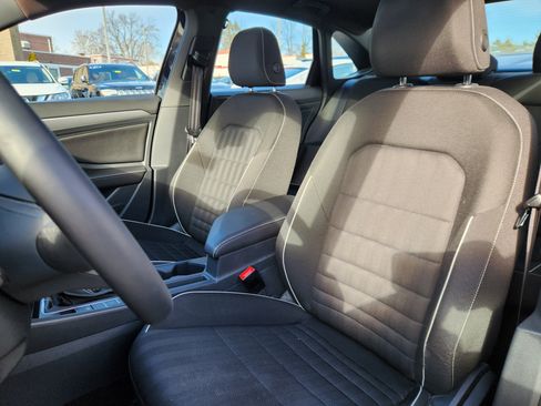 Used 2023 Volkswagen Jetta Sport image 7