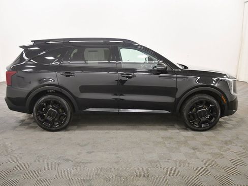 Certified 2025 Kia Sorento SX image 9