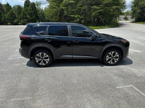 Used 2023 Nissan Rogue SV FWD image 5