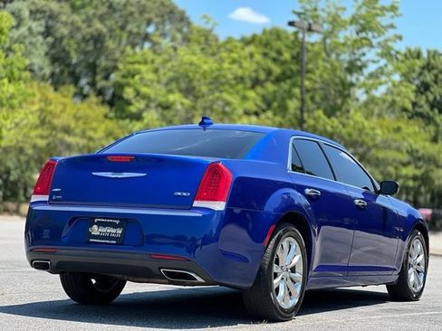 Used 2018 Chrysler 300 Limited AWD/4WD image 5