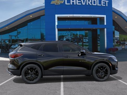 New 2026 Chevrolet Blazer LT w/ Sound & Technology Package AWD/4WD image 29