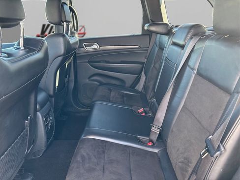 Used 2020 Jeep Grand Cherokee Laredo w/ Quick Order Package 2BN North image 10