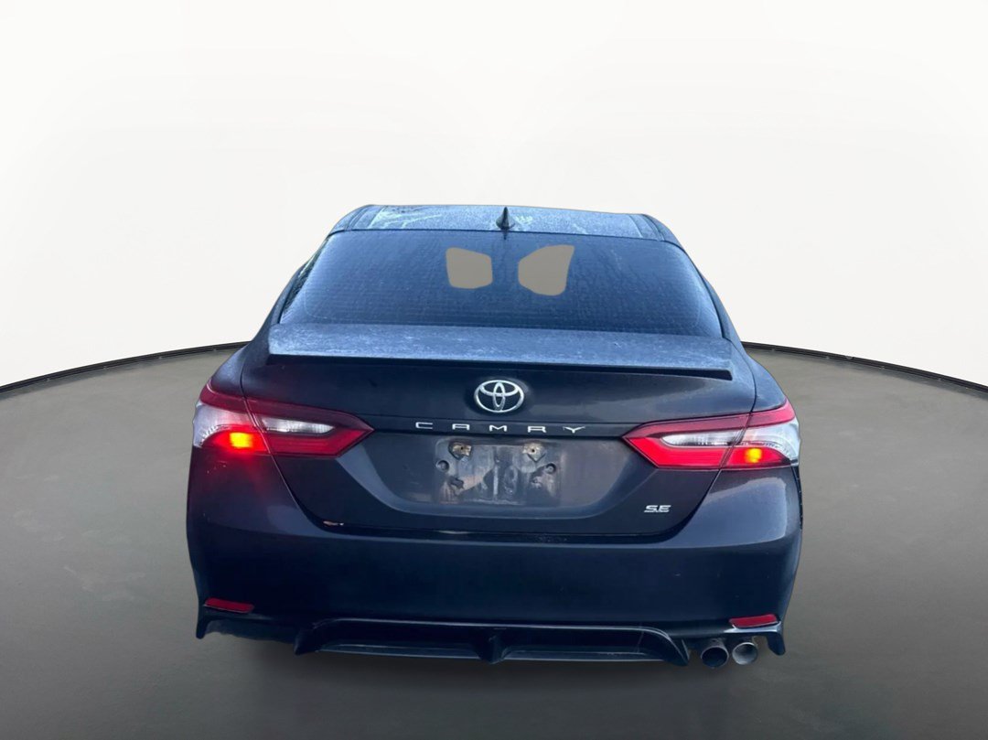Used 2021 Toyota Camry SE FWD image 4