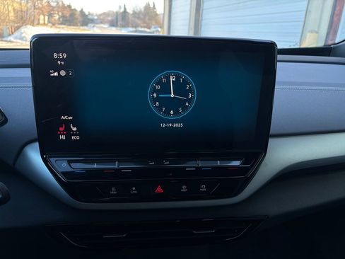 Certified 2023 Volkswagen ID.4 Pro image 27