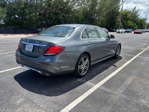 Used 2018 Mercedes-Benz E 400 4MATIC Sedan image 6