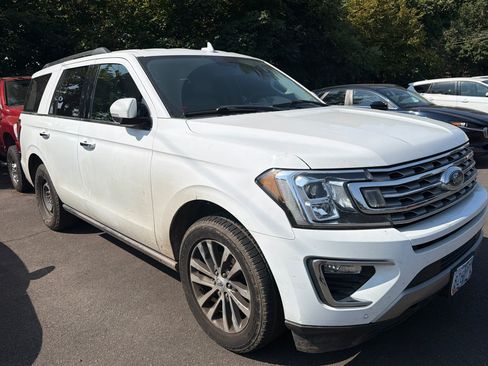 Used 2018 Ford Expedition Limited AWD/4WD image 2