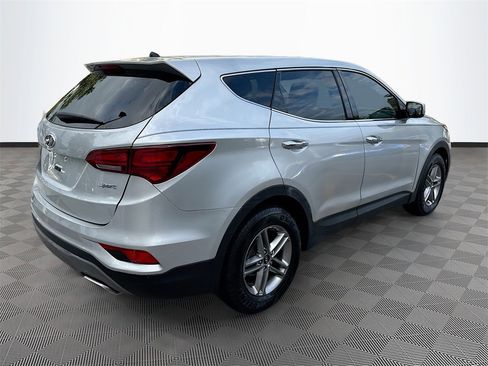 Used 2018 Hyundai Santa Fe Sport image 8