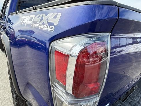 Used 2023 Toyota Tacoma TRD Off-Road image 21