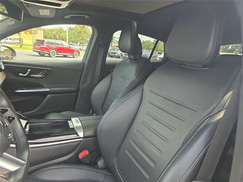Used 2025 Mercedes-Benz GLC 300 4MATIC w/ AMG Line image 16
