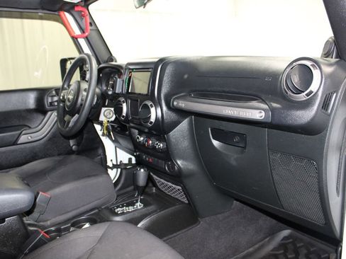 Used 2014 Jeep Wrangler Sport AWD/4WD image 31