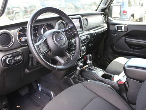 Used 2021 Jeep Wrangler Unlimited Sport AWD/4WD image 3