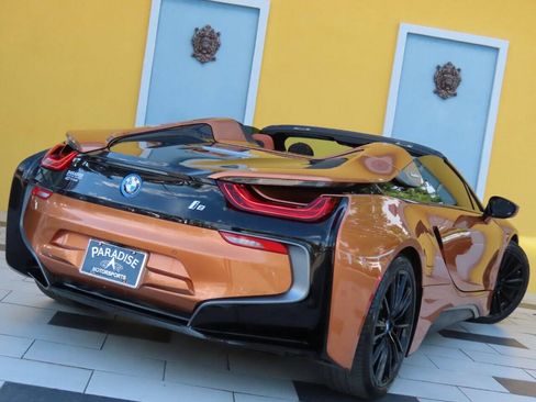 Used 2019 BMW i8 Roadster AWD/4WD image 11