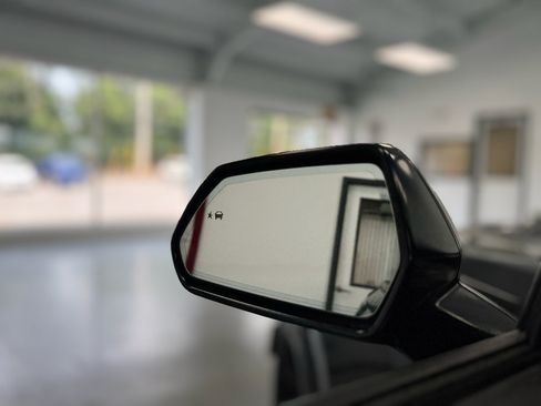 Used 2018 Chevrolet Camaro ZL1 RWD image 14