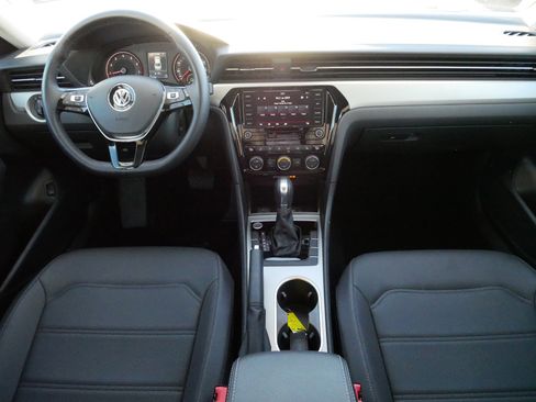 Used 2020 Volkswagen Passat 2.0T SE w/ Sunroof Package image 10