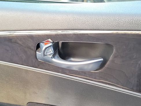 Used 2018 Kia Sorento FWD image 16