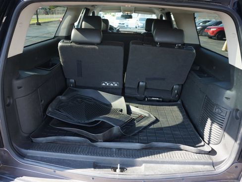 Used 2014 GMC Yukon XL SLT AWD/4WD image 18