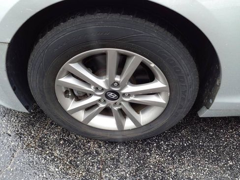 Used 2016 Hyundai Sonata SE FWD image 9