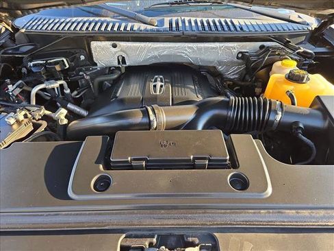 Used 2017 Lincoln Navigator Reserve image 23