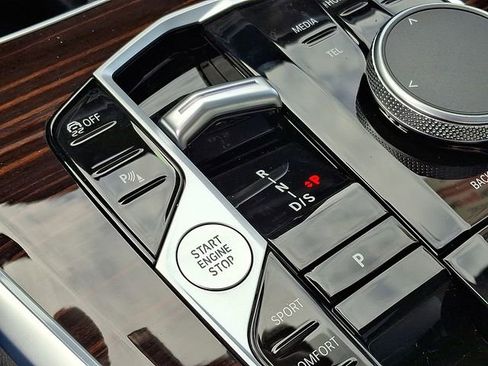 New 2026 BMW X5 xDrive40i w/ Parking Assistance Package image 13