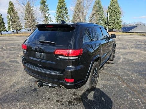 Used 2020 Jeep Grand Cherokee Altitude image 6