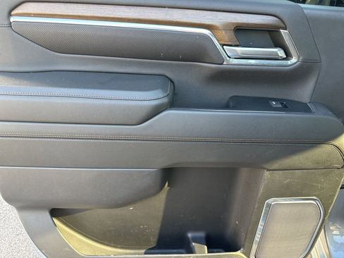 Used 2024 Chevrolet Silverado 2500 High Country w/ High Country Premium Package AWD/4WD image 32